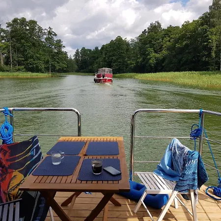 Plywajace Houseboat4u, Mazury