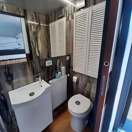 Plywajace Houseboat4u, Mazury Апартаменты Ручане-Нида