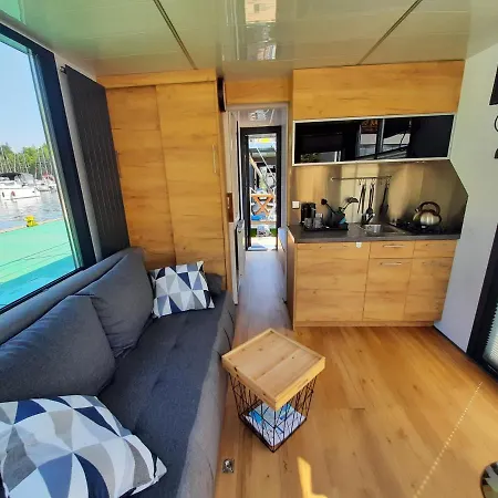 Plywajace Houseboat4u, Mazury