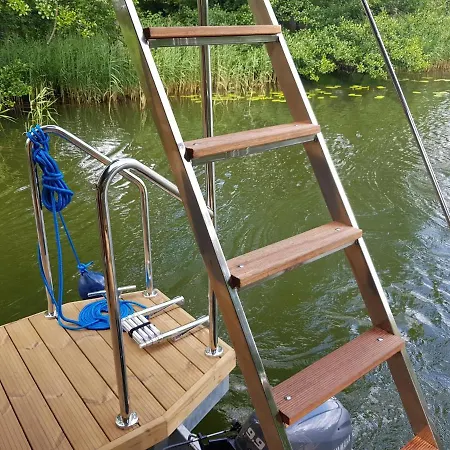 Апартаменты Plywajace Houseboat4u, Mazury *