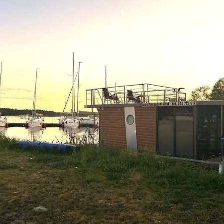 Plywajace Houseboat4u, Mazury